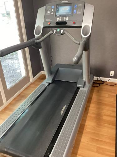 Commercial Fitness Equipment Repair Dfw August 2024 00030