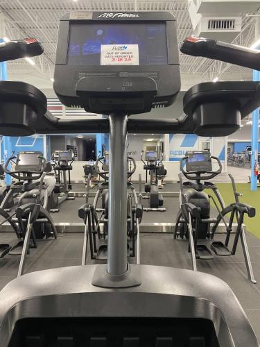 commercial-fitness-equipment-repair-dfw-service-first-tx-3-24-2025-6 (1)