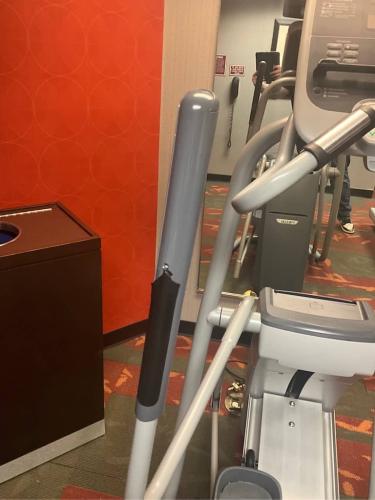 commercial-fitness-equipment-repair-dfw-service-first-tx-3-31-2025-35 (1)